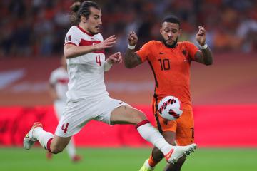 PG电子官方-法国羽毛球队力克泰国羽毛球队，安赛龙三分雨点燃全场