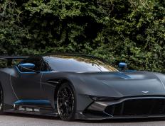 PG中国登录入口-赛道与绿茵场，当F1新赛季揭幕战遇上法国横扫喀麦隆